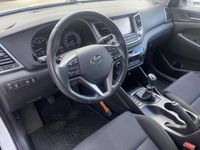 tweedehands Hyundai Tucson 1.6 GDi Anniversary Edition | Trekhaak | Navigatie | Achteruitrijcamera |
