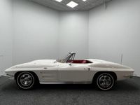 tweedehands Corvette Stingray C2/ 1963 / Cabriolet / Ermine White / Matching Nr's 250 BHP / 327Cu / 5,4 Liter / V8 / Automatic