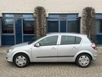 Occasion Opel Astra Enjoy 105 PK (77 kW) 2004 Grijs Hatchback