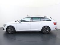 Occasion Skoda Superb LAURIN & KLEMENT 218 PK (160 kW) 2023 Wit (metallic) Stationwagen