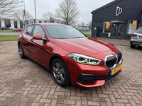 Occasion BMW 118 Executive 136 PK (100 kW) 2022 Oranje Hatchback