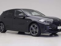 Occasion BMW 118 Comfort Edition 136 PK (100 kW) 2023 Saphirschwarz metallic (zwart metallic) Hatchback