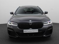 tweedehands BMW 520 5-SERIE Touring i High Executive M Sportpakket / Panoramadak / Laserlight / Adaptief Onderstel / Head-Up Display / Driving Assistant Professional / Integral Active Steering / 20''