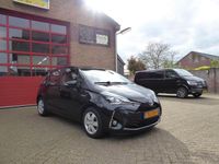 tweedehands Toyota Yaris 1.5 Hybrid Design