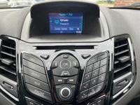 tweedehands Ford Fiesta 1.0 EcoBoost Titanium Automaat | Navi | Parkeersensoren | LM-velgen