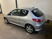 tweedehands Peugeot 206 1.4-16V Quiksilver