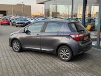 Occasion Toyota Yaris Executive 75 PK (55 kW) 2018 Grijs Hatchback