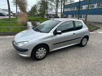 tweedehands Peugeot 206 1.4 Pop' Art!2004! 1 jaar APK.! inruil koopje!!