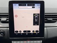 tweedehands Renault Captur 1.6 E-Tech Plug-in Hybrid 160 Intens Automaat / Navigatie groot scherm / Apple Carplay Android Auto / 18" Lichtmetalen wielen /