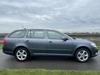 tweedehands Skoda Octavia Combi 1.2 TSI Elegance Business Line XENON/NAVI/PDC/ECC/CRUISE