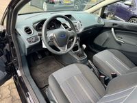 tweedehands Ford Fiesta 1.25 Limited airco, trekhaak, centrl vergr,