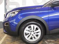 tweedehands Peugeot 3008 1.2 PureTech Blue Lease Executive | Incl. 1 jaar garantie | Trekhaak | Apple CarPlay | Navi | Cruise | Clima | 17'' LM | Getint glas | Draadloos tel. lader | Distributieriem vv bij 109.000 km | 1e eigenaar | Achteruitrij camera |