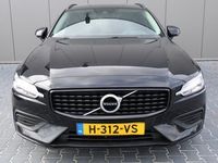 tweedehands Volvo V60 2.0 T4 Moment.Pro | Led | Media | Leder | Clima