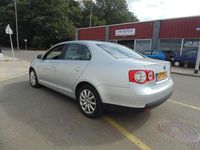 Occasion VW Jetta Comfortline 102 PK (75 kW) 2006 Grijs, metallic lak Sedan