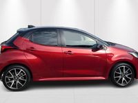 tweedehands Toyota Yaris Hybrid 1.5 Hybrid Style Bi-tone " Rood/Zwart" Automaat |