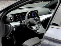 Occasion Mercedes E300 AMG line 211 PK (155 kW) 2021 Blauw Stationwagen