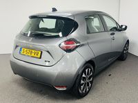 tweedehands Renault Zoe R135 Evolution 52 kWh Automaat airco parkeersensoren navi apple carplay android auto zeer weinig km BTW auto 16% bijtelling €2000 subsidie mogelijk