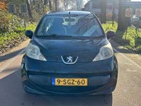 Occasion Peugeot 107 68 PK (50 kW) 2005 Zwart, metallic lak Hatchback
