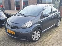 Occasion Toyota Aygo 68 PK (50 kW) 2010 Grijs (metallic) Hatchback