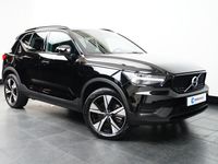 tweedehands Volvo XC40 T4 Recharge R-Design | Climate control | Navigatie | Getint glas | Stoelverwarming | Verwarmde voorruit | Camera | Draadloos laden |