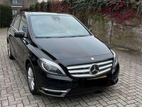 Occasion Mercedes B200 Ambition 156 PK (114 kW) 2012 Zwart MPV
