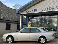 tweedehands Mercedes E200 Elegance Youngtimer! Automaat Airco Cruise Camera