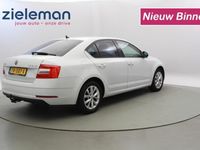 tweedehands Skoda Octavia 1.0 TSI Ambition Business Automaat - Navi, Clima