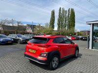 tweedehands Hyundai Kona EV Premium 64kWh | Leer | Navi