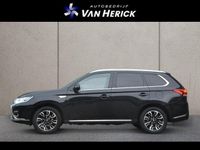 Occasion Mitsubishi Outlander P-HEV 121 PK (88 kW) 2016 Zwart (metallic) SUV