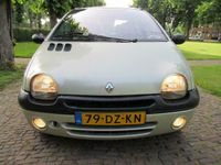 tweedehands Renault Twingo 1.2 Initiale Airco Leer Lm Velgen ***Apk t/m 15-6-2023***