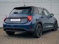 Occasion Mini Cooper Favoured 156 PK (114 kW) 2025 Blauw Hatchback