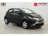 Occasion Toyota Aygo X-play 69 PK (50 kW) 2017 Zwart Hatchback