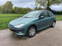 tweedehands Peugeot 206 1.4 Gentry, stuurbekrachtiging, NAP, incl, nieuwe APK, Airco