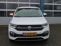 tweedehands VW T-Cross - 1.0 TSI STYLE R-line Automaat / Virtueel dashboard / PDC voo