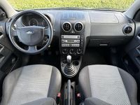 Occasion Ford Fusion 101 PK (74 kW) 2004 Grijs Hatchback