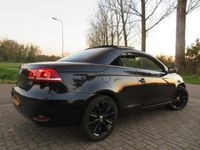 tweedehands VW Eos 1.4i Cabrio met Leder, Airco en Véle Opties !