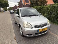 Occasion Toyota Yaris 65 PK (47 kW) 2005 Grijs Hatchback