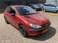 Occasion Peugeot 206 75 PK (55 kW) 2004 Rood Hatchback
