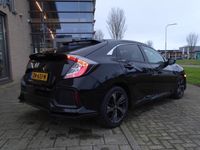 tweedehands Honda Civic 1.0 i-VTEC Elegance 5-deurs - 6-bak, Navigatie, Camera, Stoelverwarming, Rijstrooksensor, Automatische airco, Adaptieve Cruise Control, Parkeersensoren, 18 inch velgen, klein leerpakket, privacy glas achter