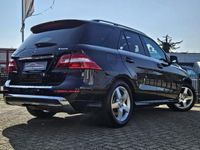 tweedehands Mercedes 350 M-KLASSE4-matic 306PK AMG PAKKET FULL OPTIE'S DEALER ONDERHOUDEN|1e EIGENAAR Maandag tot Vrijdag geopend van 09.00 tot 20.00 uur en Zaterdag van 09.00 tot 18.00 uur