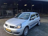 Occasion Renault Clio II Campus 58 PK (42 kW) 2007 Zilver Hatchback
