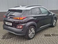 tweedehands Hyundai Kona EV Premium 64 kWh € 2.000,- subsidie mogelijk | 3-