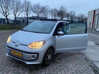 tweedehands VW up! high bleumotion met panorama dak.