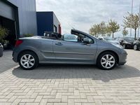 tweedehands Peugeot 207 CC 1.6 VTi / CABRIO / CLIMATE CONTROL / STOELVERWA