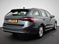 tweedehands Skoda Octavia Combi 1.5 e-TSI 150pk DSG Business Edition | Navigatie | Airco | Parkeer Sensoren | DAB | Cruise control | Lichtmetalen Velgen | Keyless