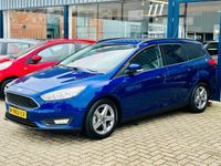 tweedehands Ford Focus Wagon 1.0 Titanium 125PK AUTOMAAT! Navi l Cruise l Stoel-stuurverwarming l Trekhaak l LED l PDC! TOPSTAAT l Dealer OH!