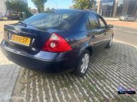Occasion Ford Mondeo Ambiente 110 PK (80 kW) 2005 Blauw Hatchback