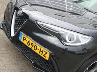 tweedehands Alfa Romeo Stelvio 2.0 Turbo Aut. 200pk AWD Super | Navi | Adapt. Cruise | BSM | Xenon | Keyless | Dakrails | Veloce Int.