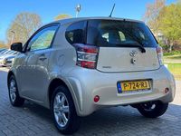 Occasion Toyota iQ Comfort 68 PK (50 kW) 2009 Geel Hatchback