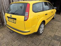 Occasion Ford Focus Trend 101 PK (74 kW) 2007 Geel Stationwagen